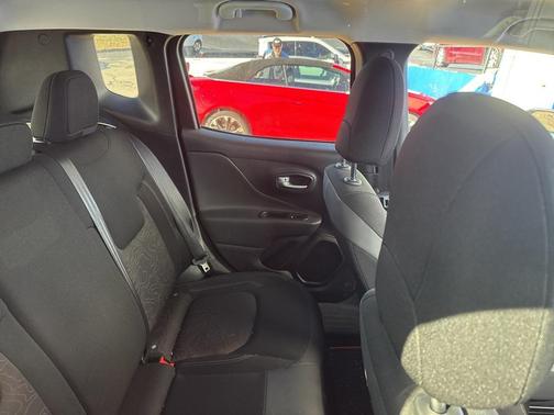 2023 Jeep Renegade Upland