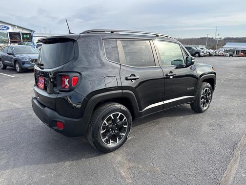 2023 Jeep Renegade Upland