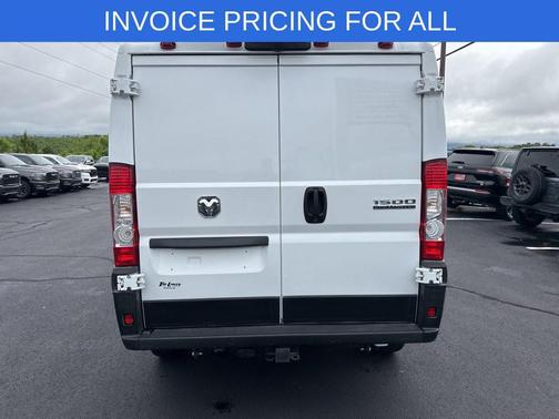 Bright White Clearcoat 2026 RAM ProMaster 1500 Low Roof