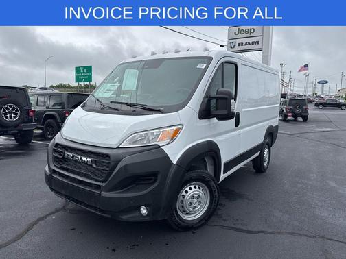 Bright White Clearcoat 2026 RAM ProMaster 1500 Low Roof