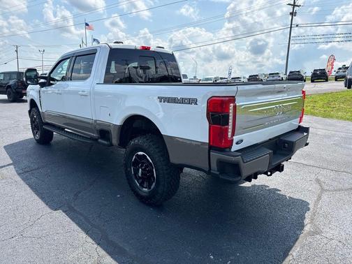 Star White Metallic Tri-Coat 2026 Ford F-250 King Ranch