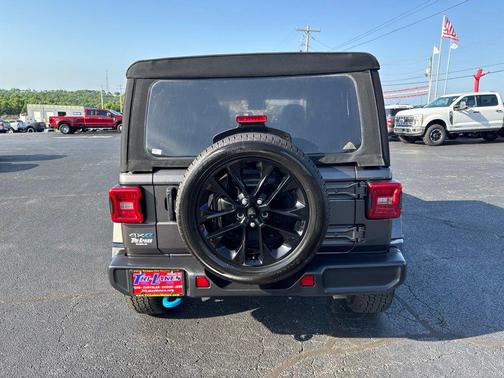 Granite Crystal Metallic Clearcoat 2024 Jeep Wrangler 4xe Sahara