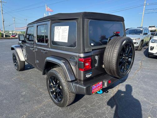 Granite Crystal Metallic Clearcoat 2024 Jeep Wrangler 4xe Sahara