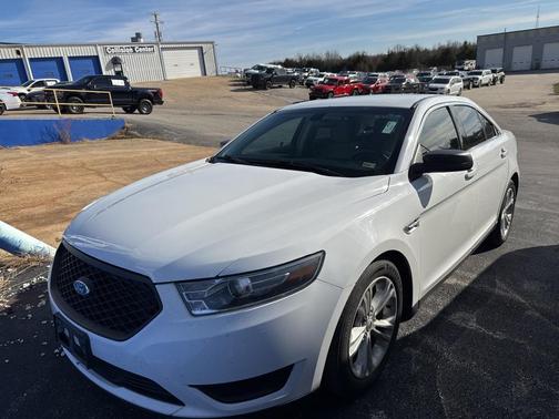 2018 Ford Taurus SE