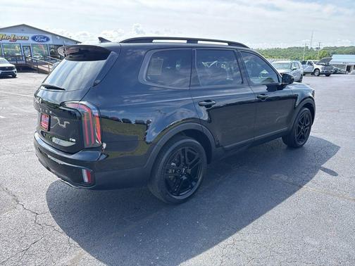 Ebony Black 2024 Kia Telluride SX Prestige X-Line