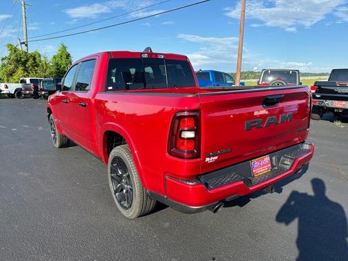 Molten Red Pearlcoat 2026 RAM 1500 Laramie