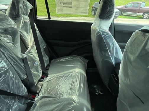 Sting-Gray Clearcoat 2026 Jeep Cherokee Laredo 4x4