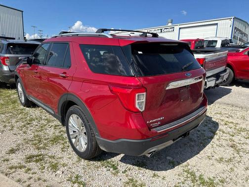 Rapid Red Metallic Tinted Clearcoat 2022 Ford Explorer Limited