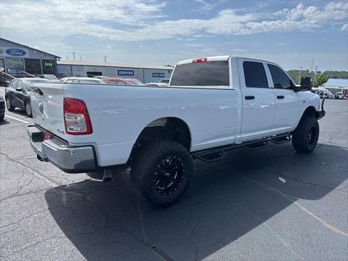 2023 RAM 3500 Tradesman Crew Cab 4x4 8' Box