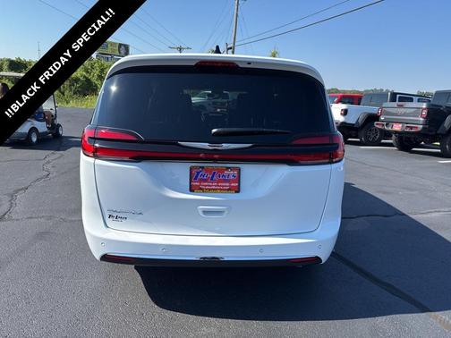 2025 Chrysler Pacifica L