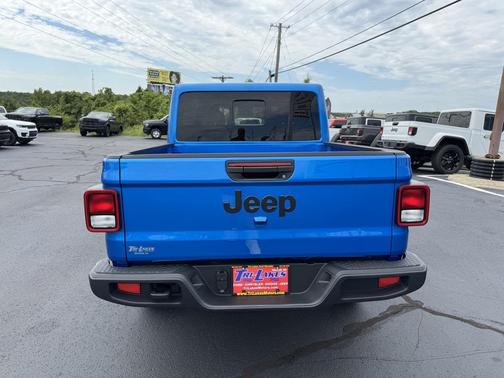 2025 Jeep Gladiator Sport S