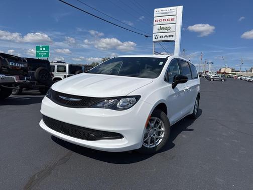 2026 Chrysler Voyager LX
