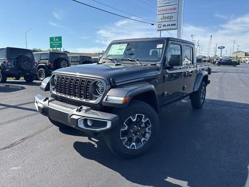 Granite Crystal Metallic Clearcoat 2026 Jeep Gladiator Sahara 4x4