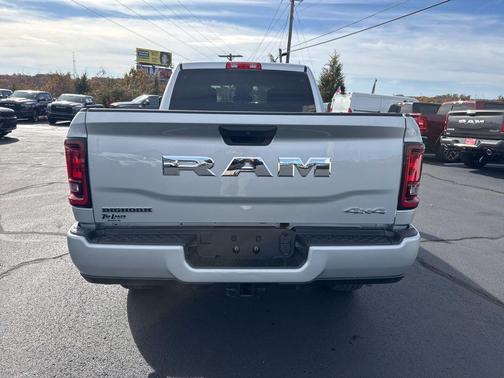 2026 RAM 2500 Big Horn Crew Cab 4x4 6'4' Box