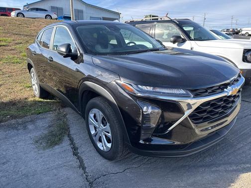 2025 Chevrolet Trax LS