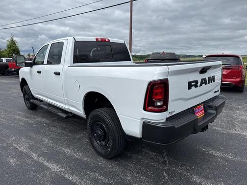 2025 RAM 2500 Tradesman Crew Cab 4x4 6'4' Box