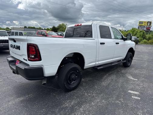 2025 RAM 2500 Tradesman Crew Cab 4x4 6'4' Box