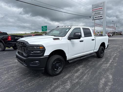 2025 RAM 2500 Tradesman Crew Cab 4x4 6'4' Box