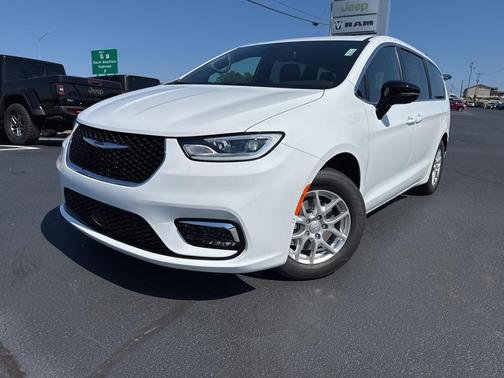 2025 Chrysler Pacifica L