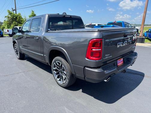 Granite Crystal Metallic Clearcoat 2026 RAM 1500 Limited
