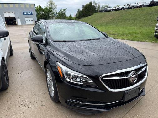 Black Onyx 2018 Buick LaCrosse Premium