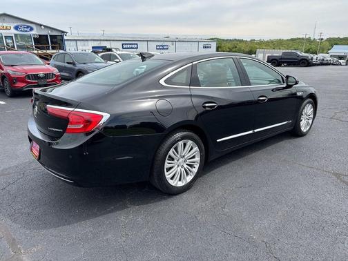 Black Onyx 2018 Buick LaCrosse Premium