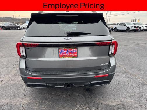 CARBONIZED GRAY METALLIC 2026 Ford Explorer ST-Line