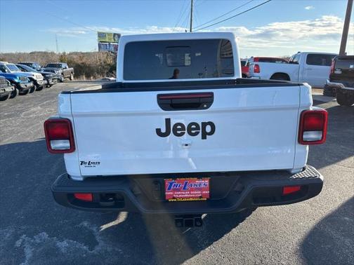 2025 Jeep Gladiator Nighthawk