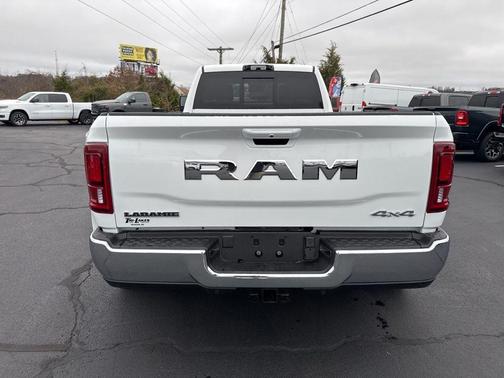 2026 RAM 3500 Laramie Crew Cab 4x4 8' Box