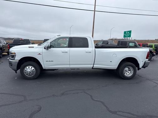 2026 RAM 3500 Laramie Crew Cab 4x4 8' Box