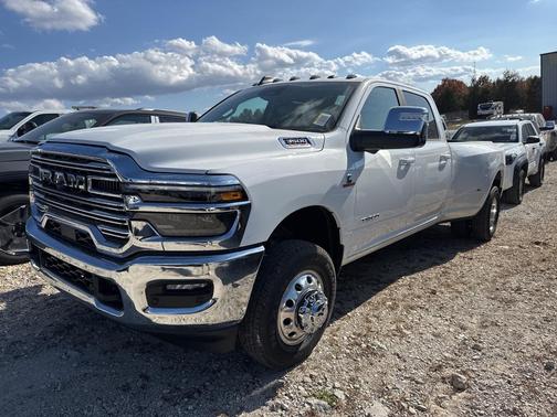 2026 RAM 3500 Laramie Crew Cab 4x4 8' Box