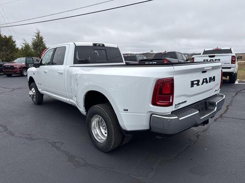 2026 RAM 3500 Laramie Crew Cab 4x4 8' Box