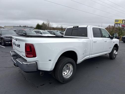 2026 RAM 3500 Laramie Crew Cab 4x4 8' Box