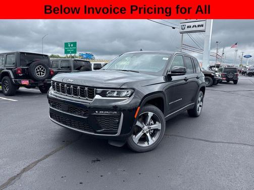 Diamond Black Crystal Pearlcoat 2026 Jeep Grand Cherokee Limited