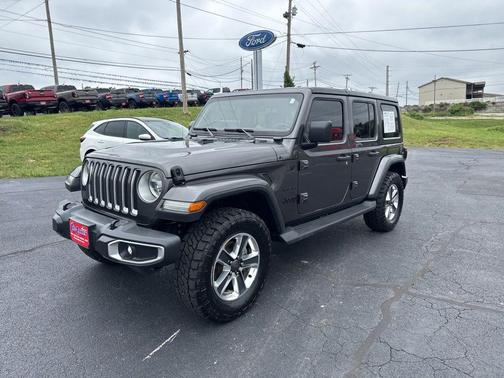 Granite Crystal Metallic Clearcoat 2018 Jeep Wrangler Unlimited Sahara