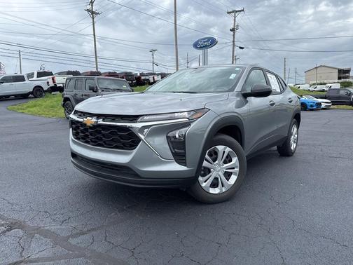 2025 Chevrolet Trax LS