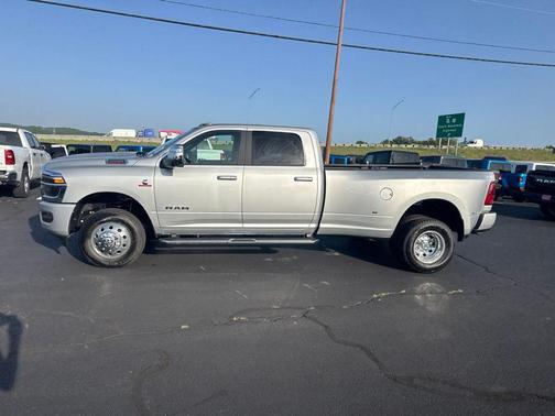Silver Zynith 2026 RAM 3500 Laramie Crew Cab 4x4 8' Box