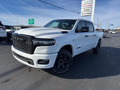 Bright White Clearcoat 2026 RAM 1500 Big Horn/Lone Star