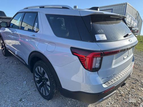 Space White Metallic 2026 Ford Explorer Platinum