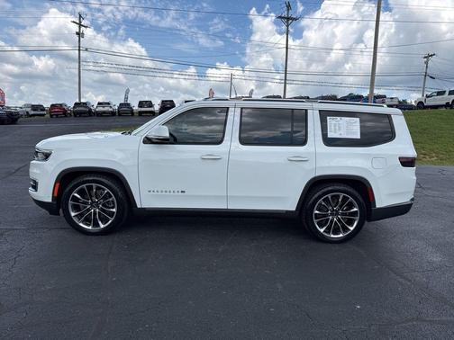 Bright White Clearcoat 2022 Jeep Wagoneer Series III 4x4