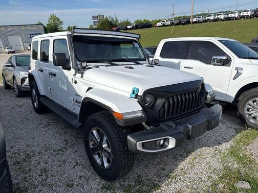 Bright White Clearcoat 2020 Jeep Wrangler Unlimited Sahara