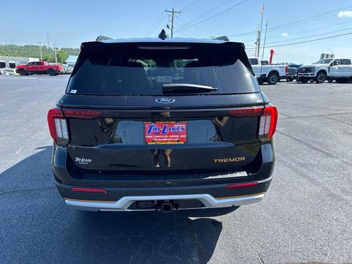 Agate Black Metallic 2026 Ford Explorer Tremor