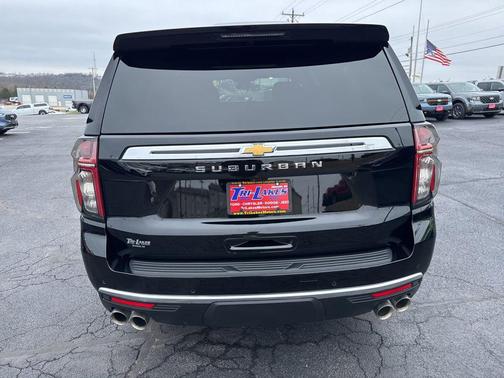 2023 Chevrolet Suburban 4WD High Country