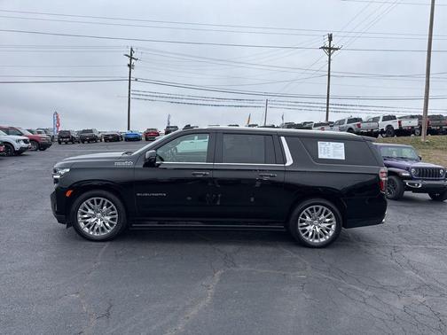 2023 Chevrolet Suburban 4WD High Country