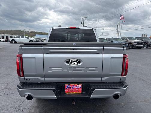 ICONIC SILVER METALLIC 2025 Ford F-150 Lariat