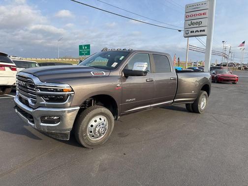 2026 RAM 3500 Laramie Crew Cab 4x4 8' Box