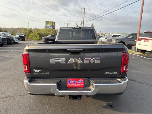 2026 RAM 3500 Laramie Crew Cab 4x4 8' Box