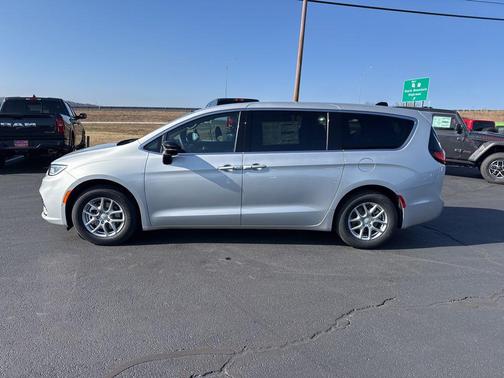 2026 Chrysler Pacifica L