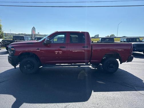 2025 RAM 2500 Tradesman Crew Cab 4x4 6'4' Box