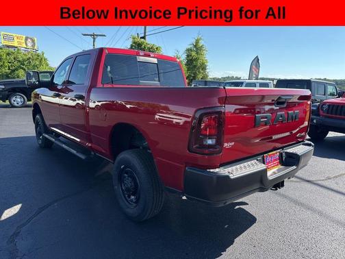 Molten Red Pearlcoat 2025 RAM 2500 Tradesman Crew Cab 4x4 6'4' Box